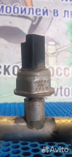 Рейка топливная (рампа) Peugeot 508