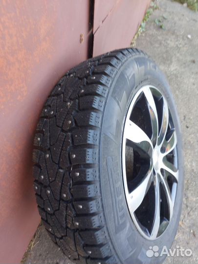 R15 Pirelli Ice Zero 185/65, PCD 4x100 DIA 54.1
