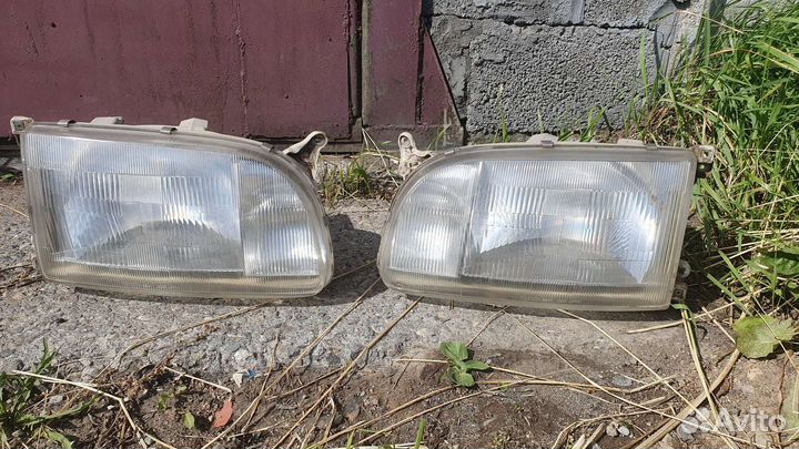 Toyota hiace фара