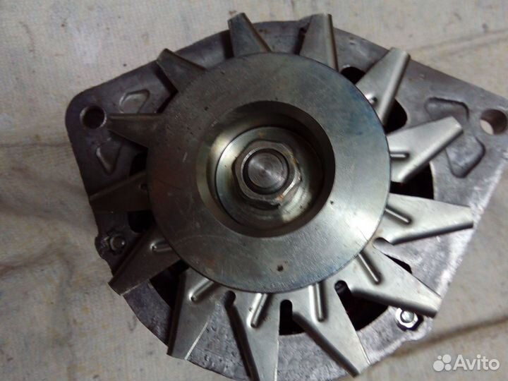 Генератор на ямз-238 (маз ), новый