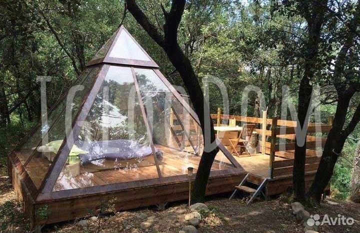 Стеклянная беседка пирамида