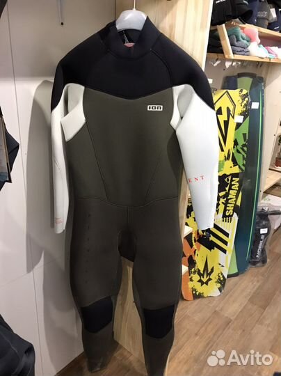 Гидрокостюм