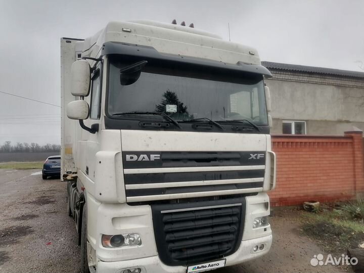 DAF FT XF 105.460 с полуприцепом, 2011