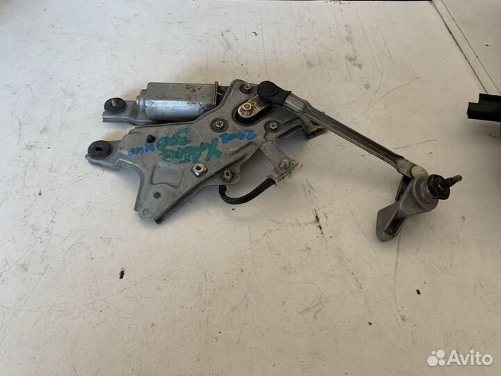 Моторчик дворника задний Toyota HiAce H100