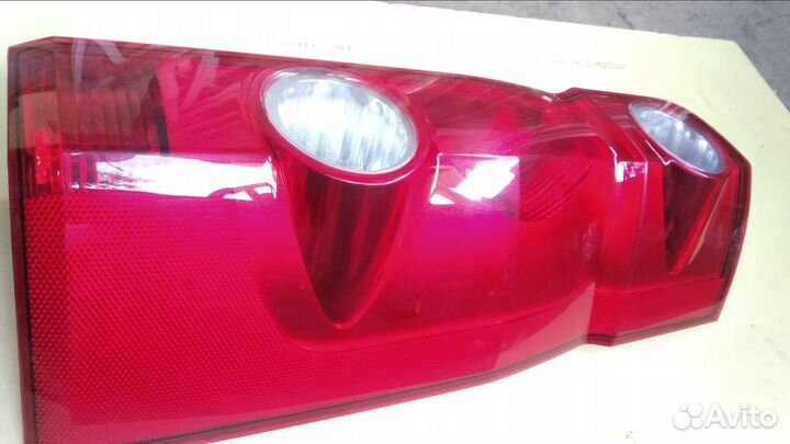 Фонарь правый задний (оригинал) для volkswagen cra
