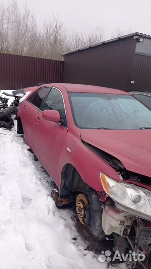 В разборе Тоета Камри V40 V30