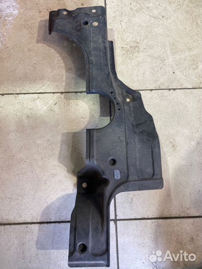 Защита днища лев. зад. Volvo V70