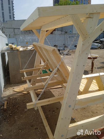 Качели садовые деревянные