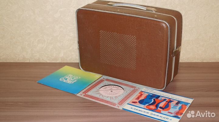 Виниловый проигрыватель юность 301