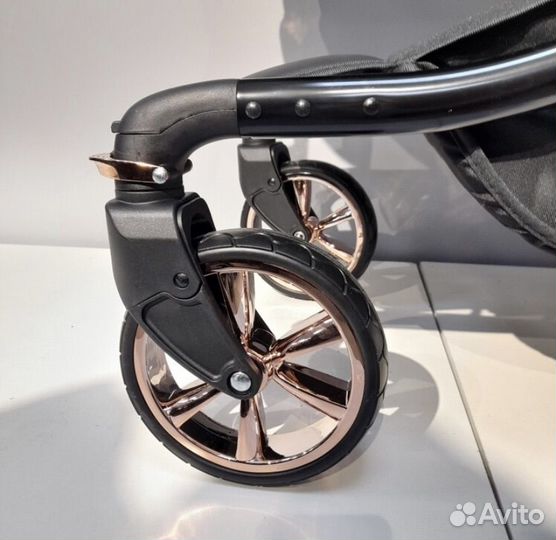 Коляска luxmom 3 в 1