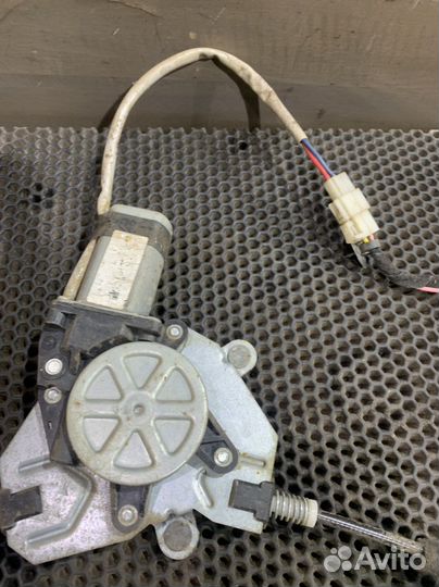 Стеклоподъемник передний правый Чери Фора A21 Fora