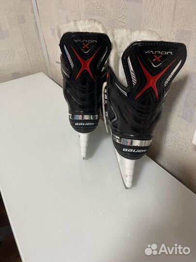 Хоккейные коньки Bauer Vapor x3.5 размер 7,5D