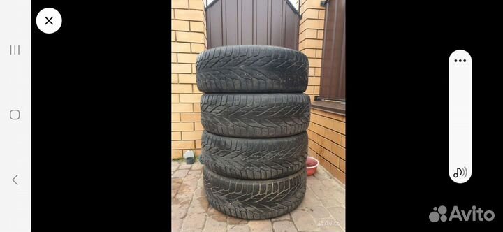 Nokian Tyres Hakkapeliitta 10 235/50 R19