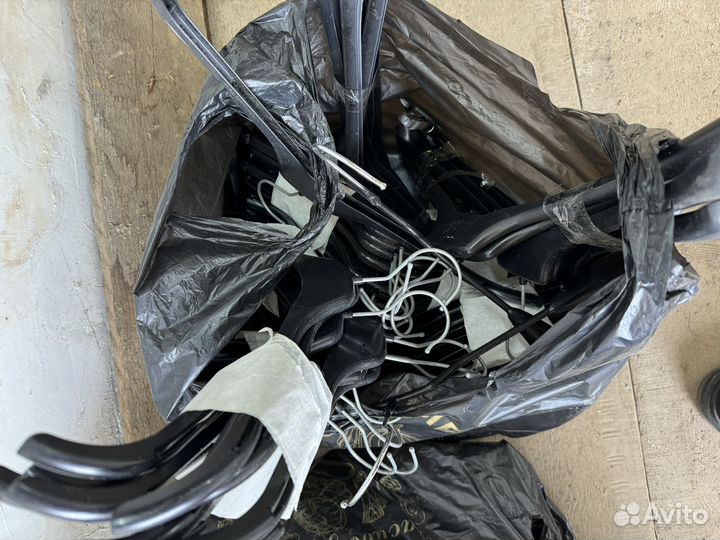 Вешалки плечики