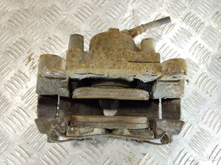 Суппорт передний правый Renault Scenic 2003 2009