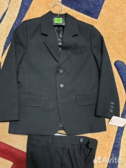 Костюм на мальчика новый