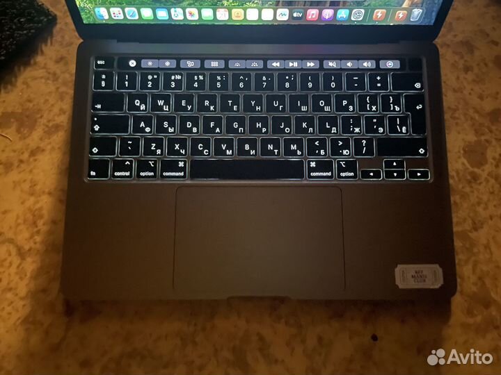 Macbook Pro 2020 отлично сохранился,гарантия 3 мес