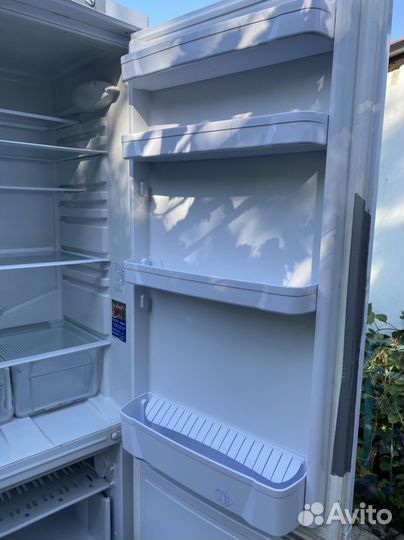 Холодильник indesit