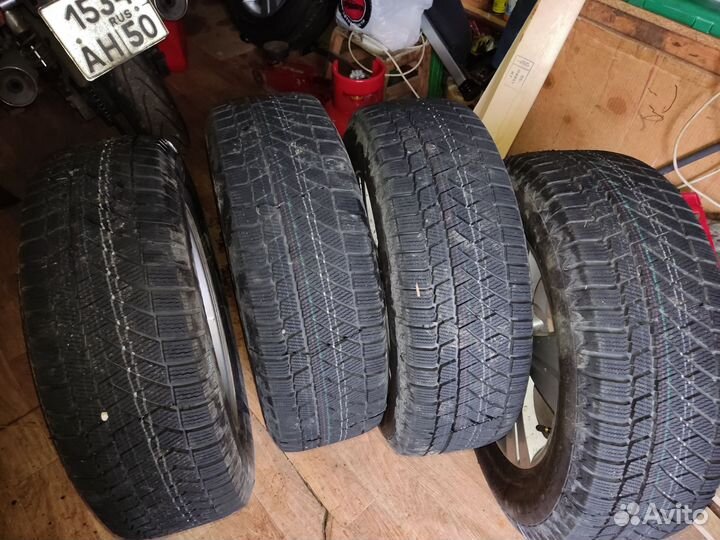 Continental ContiVikingContact 6 235/65 R17 108T