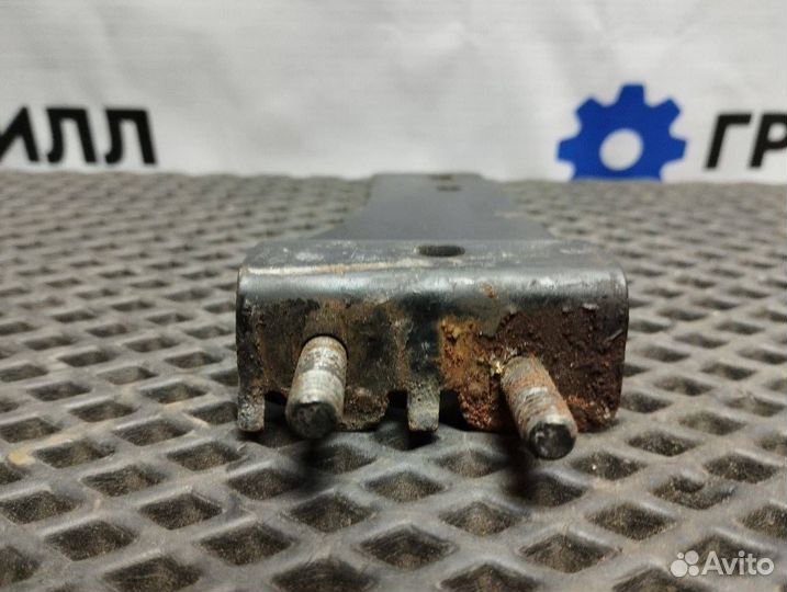 Кронштейн (крепление) Volvo FH4 21502195