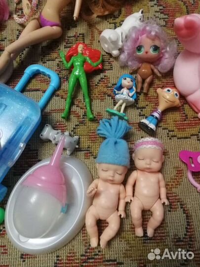 Старая азбука, одежда для кукол, детские книги