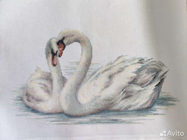Лебедь картина крестиком