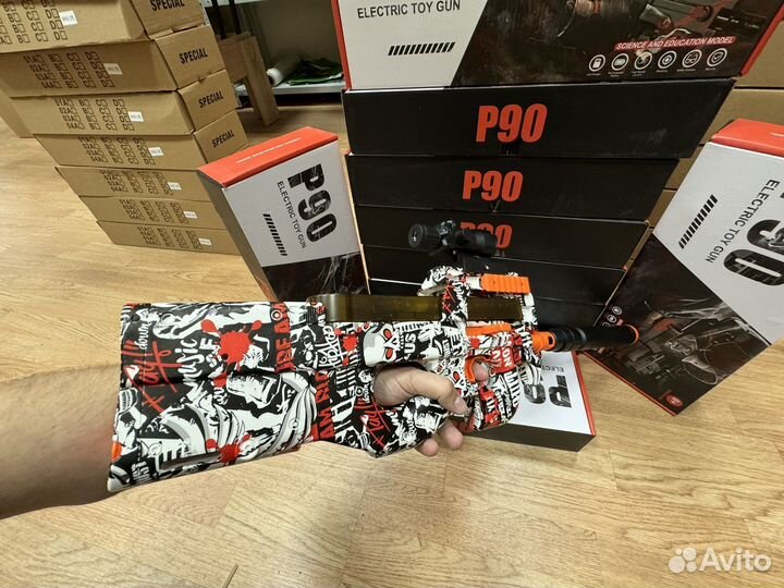 Мощный автомат P90 на орбизах