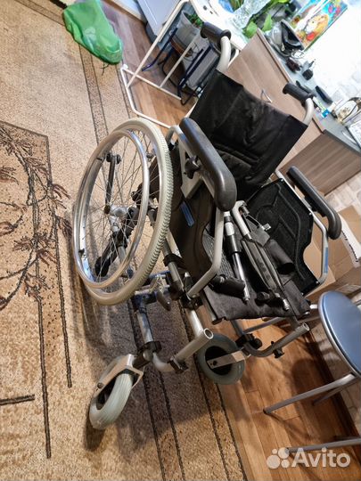 Инвалидная коляска новая