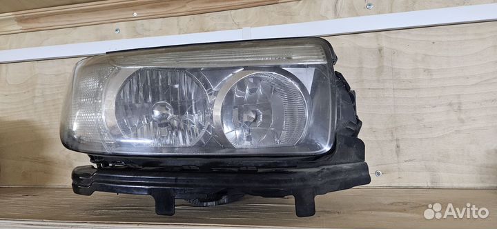 Фара правая subaru forester sg