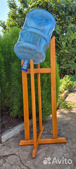 Подставки под бутыль 19л