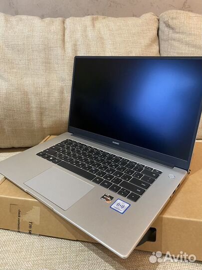 Huawei matebook d15 ryzen 7 SSD 512 озу 16