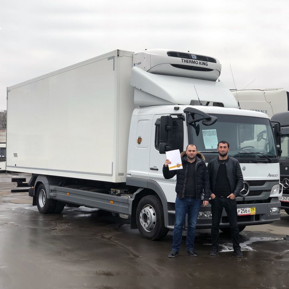 Купить б/у Mercedes-Benz Atego дизель механика в Москве: белый рефрижератор 2007