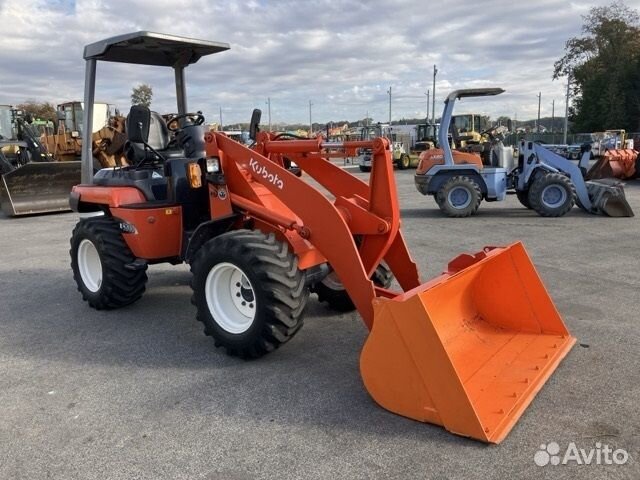 Фронтальный погрузчик KUBOTA R520, 2006