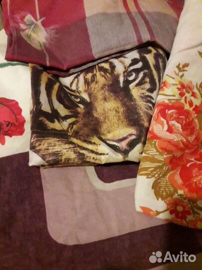 Подушки. Постельное бельё. Шторы