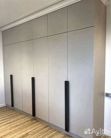 Шкаф распашной на заказ в спальню