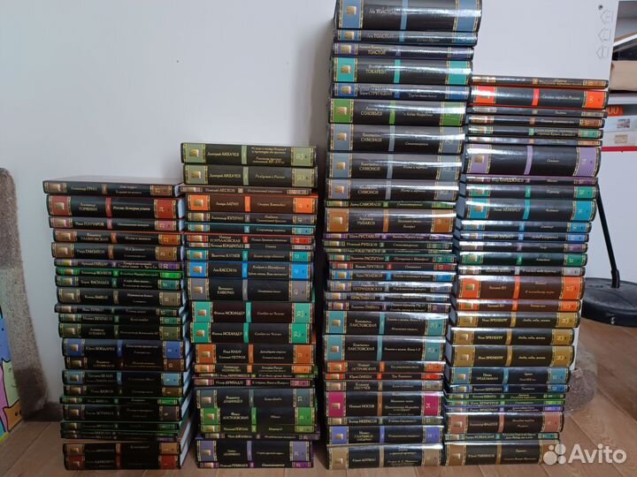 Коллекция книг 100 книг России