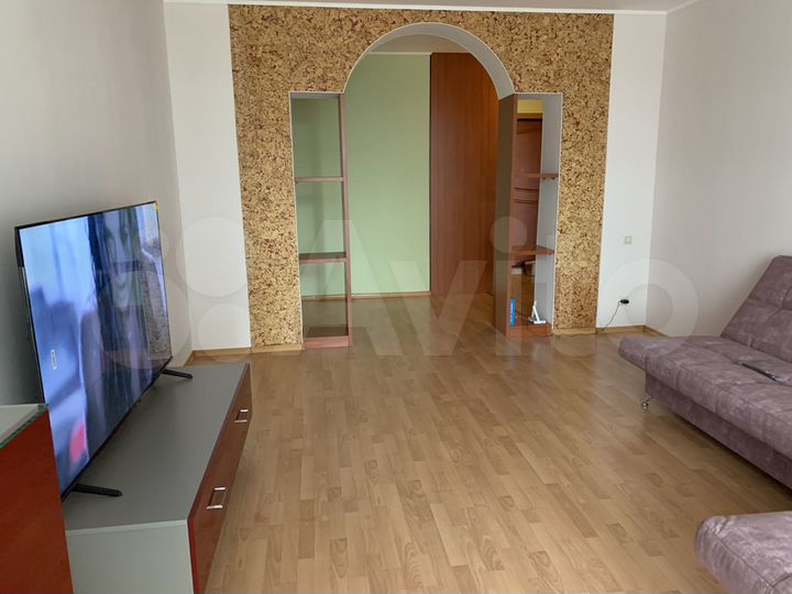 2-к. квартира, 82 м², 4/10 эт.