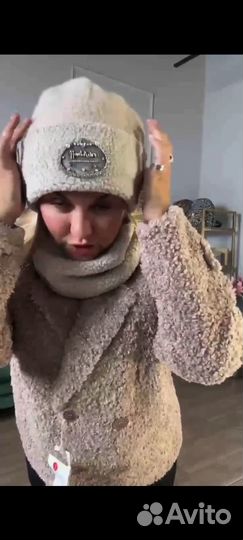 Зимняя шапка и снуд (комплект новый)