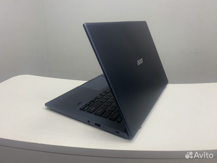 Ноутбук Acer swift i7/iris/ на запчасти