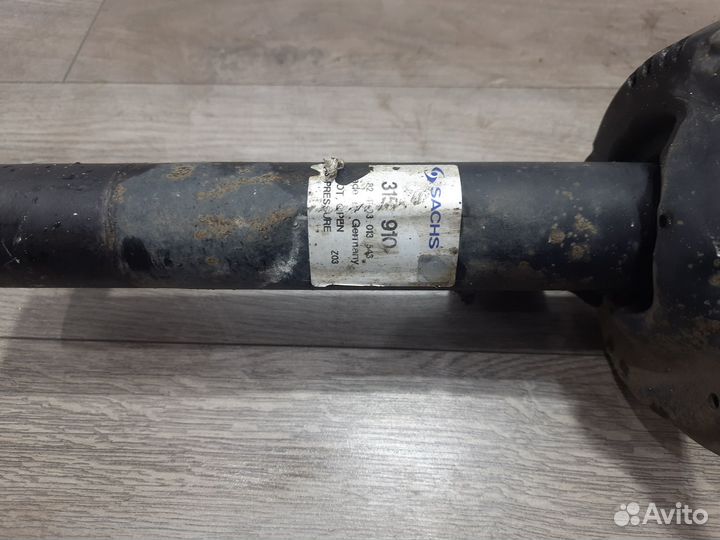 Передняя стойка в сборе для 1.4 Skoda Octavia A7