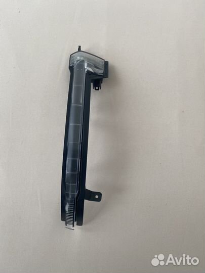 Поворотник Volkswagen Touareg NF левый