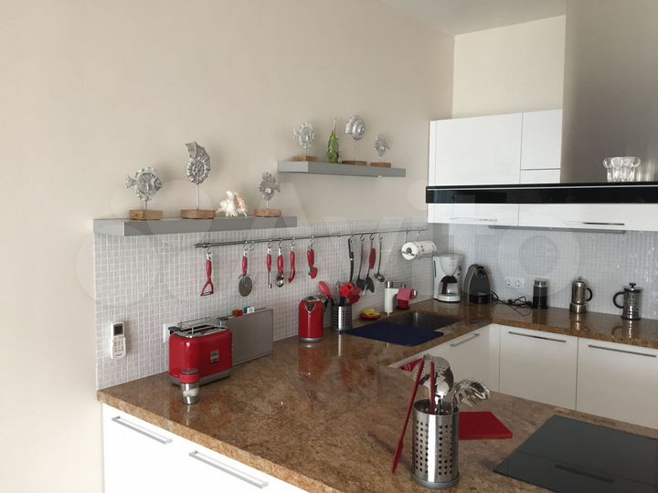 3-к. квартира, 96 м², 13/23 эт.