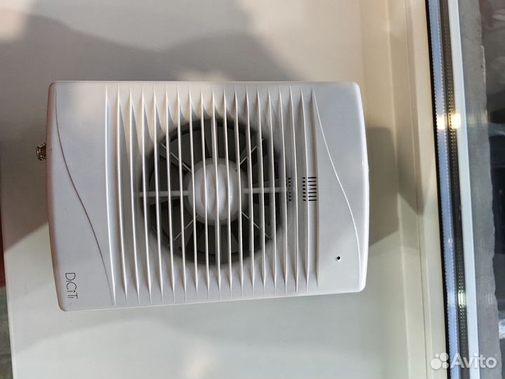 Вентялитор вытяжной с цепочкой