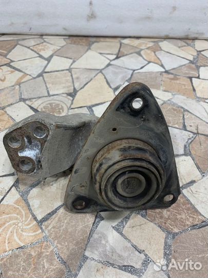 Опора двигателя Kia Ceed Ed хэтчбэк 1.6 122 Л.C