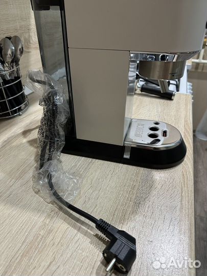 Кофемашина delonghi