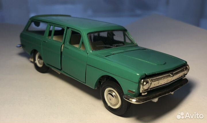 Модели автомобилей СССР волга газ 24