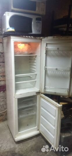 Холодильник на запчасти samsung