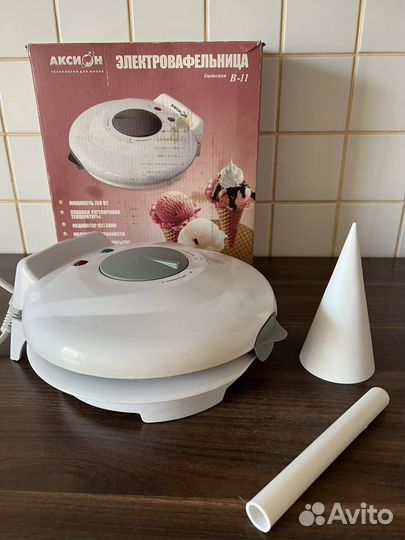 Электрическая вафельница