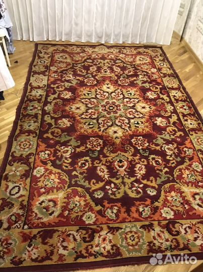 Ковер шерстяной