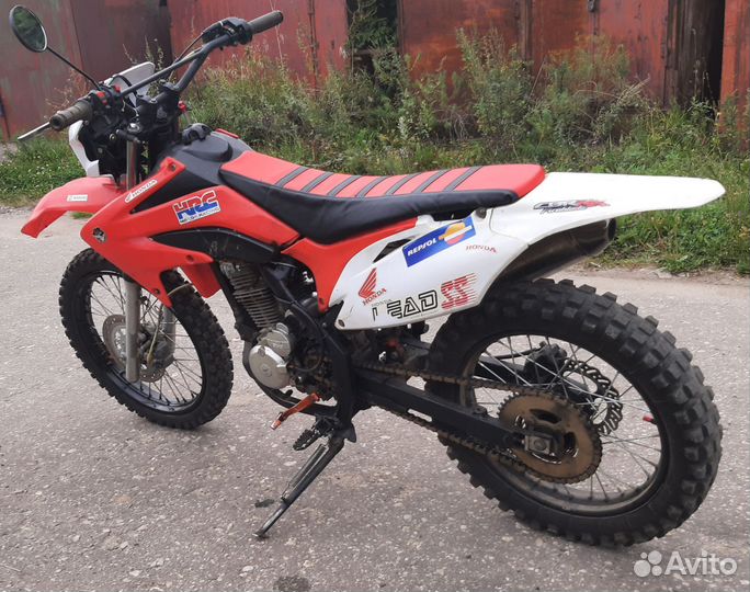 Кросовый мотоцикл